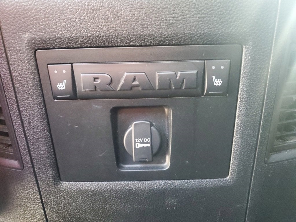 2016 RAM 1500 Base